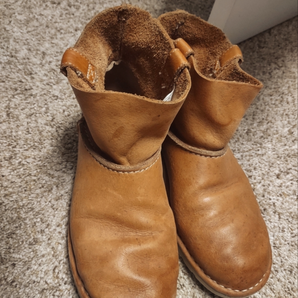 Ugg classic mini unlined, size 8